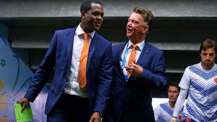 Kluivert-Jadi-Pelatih-Timnas-Louis-van-Gaal.jpg