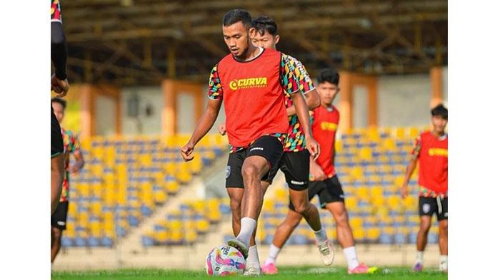 Latihan_skuad_PSPS_Pekanbaru_persiapan_menantang_Persiraja.jpg