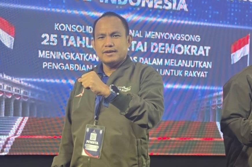 Nur Azmi Hasyim Tegaskan Demokrat Fokus Kawal Program Pro Rakyat Seusai Ikuti Bimtek di Pacitan - Tribunpekanbaru.com