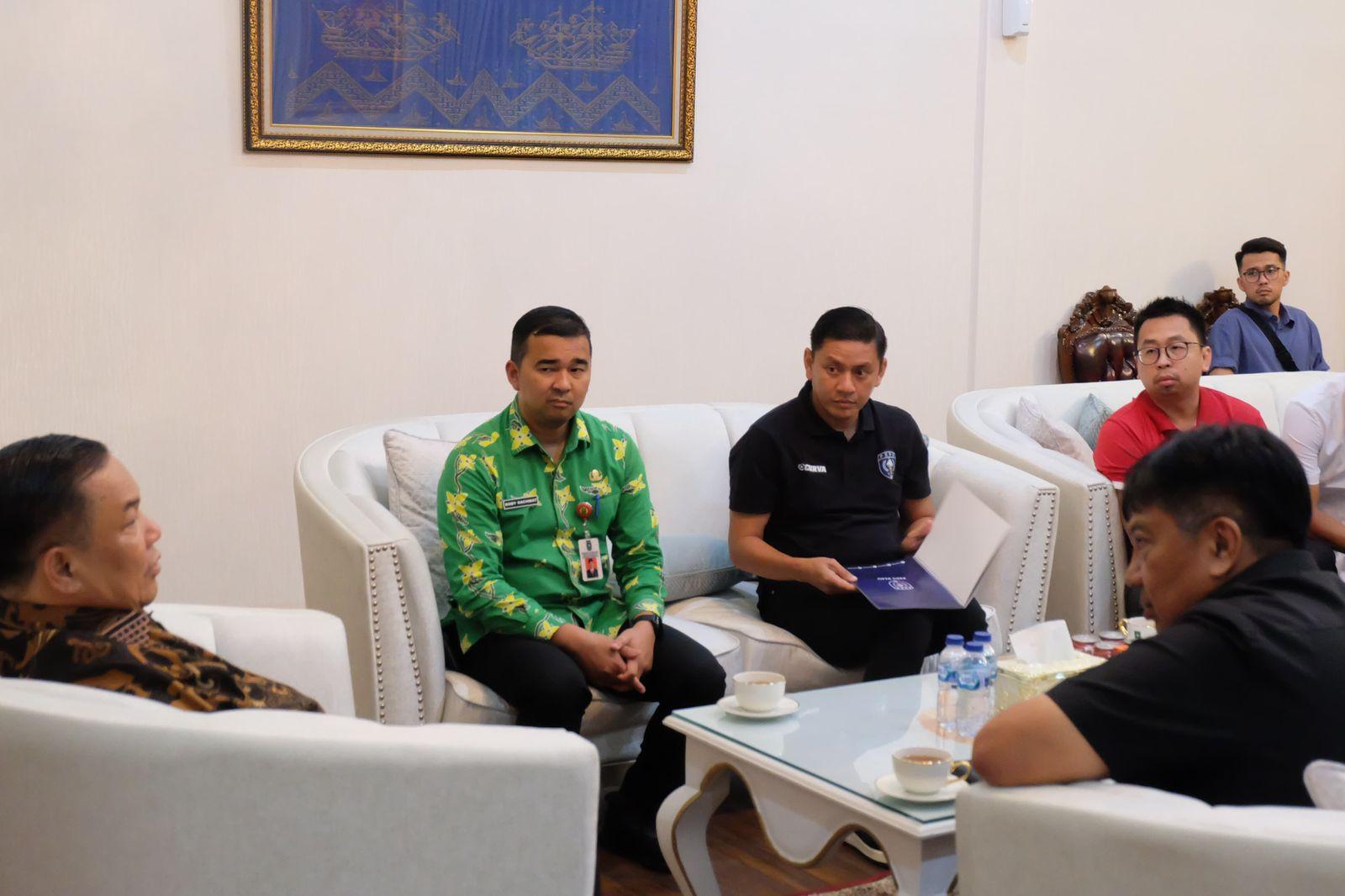 PSPS-Riau-audensi-dengan-Gubri-SF-Hariyanto.jpg