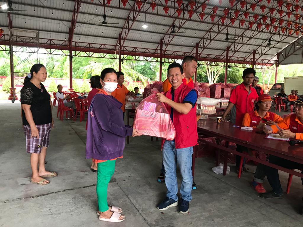 Panitia Bersama Baksos Imlek 2575 di Riau, Santuni Ratusan Warga Kurang Mampu - Panitia-Bersama-Baksos-Imlek-dan-Pengurus-Kelenteng-Hock-Hian-Kiong-Sungai-Selari.jpg