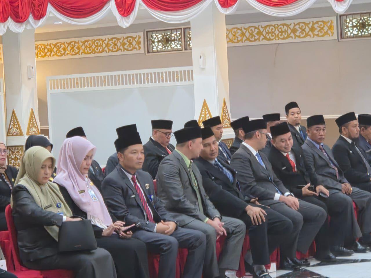 Pelantikan-30-pejabat-eselon-III-di-lingkungan-Pemerintah-Provinsi-Pemprov.jpg