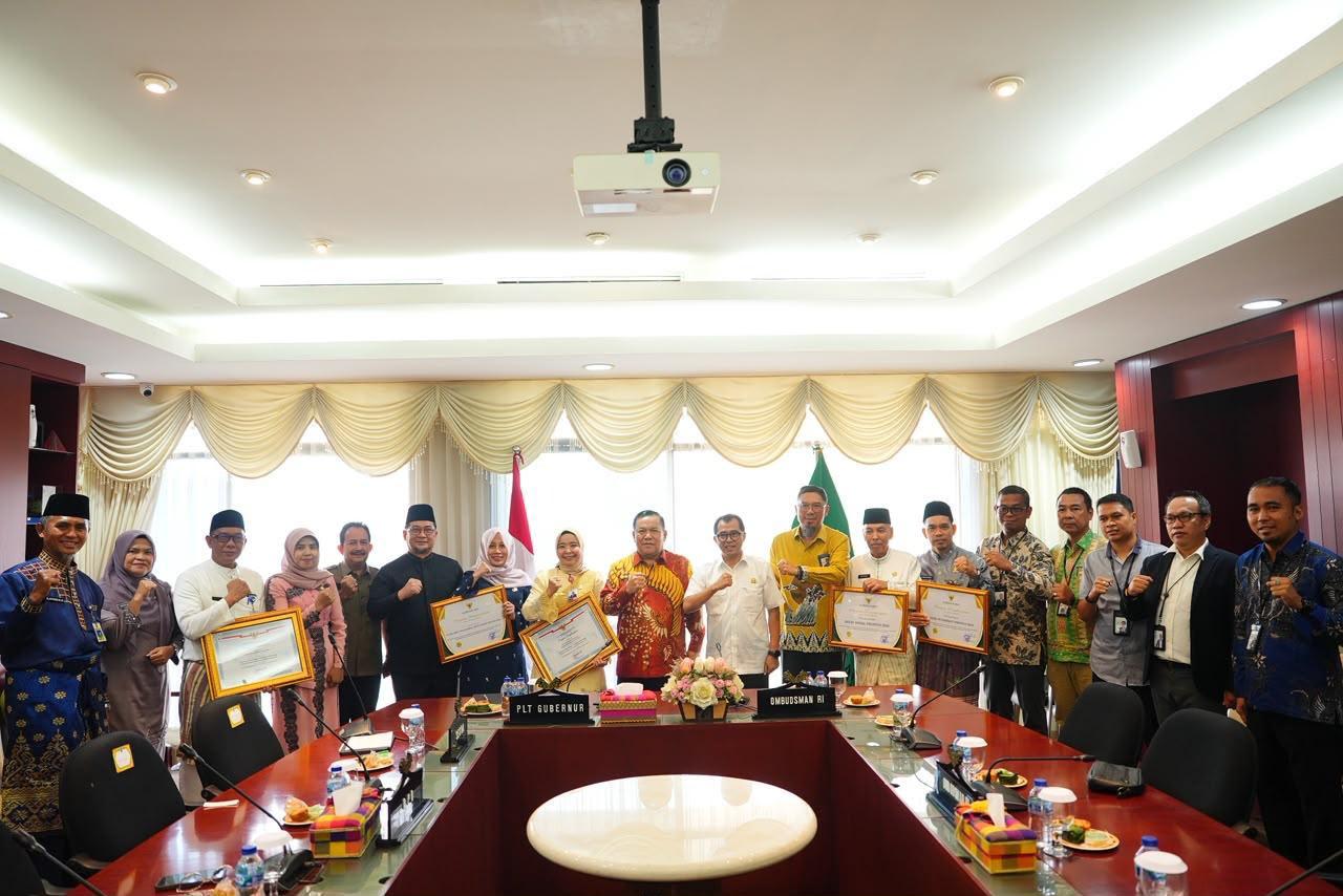 Pemprov Riau Perkuat Pelayanan Publik Jelang Penilaian Ombudsman RI 2026 - Tribunpekanbaru.com