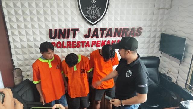 Polresta Pekanbaru Ringkus 3 Pelaku Curat Spesialis Minimarket Antar Provinsi