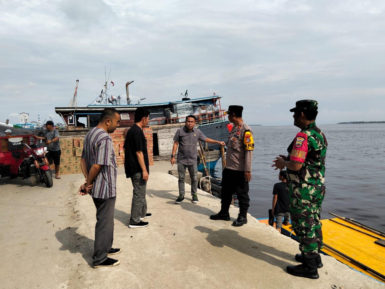 Polsek Kateman, Koramil 06  dan Panwaslu Cek Kesiapan Bongkar Muat Logistik Pilkada Serentak 2024