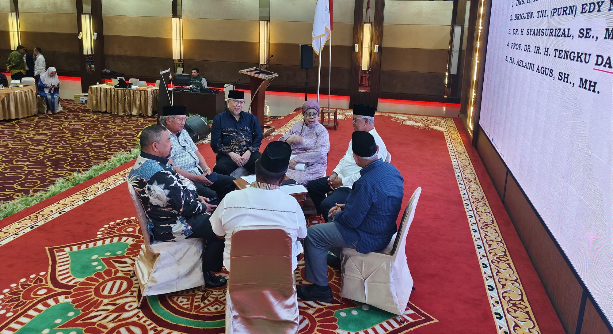 Rapat-forum-Komunikasi-Pemuka-Masyarakat-Riau-FKPMR-okk.jpg
