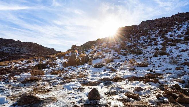 Salju-Turun-di-Arab-Saudi-Pusat-Meteorologi-Keluarkan-Peringatan-Dini.jpg
