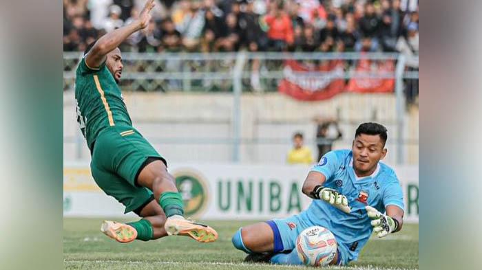 Skor-pertandingan-babak-pertama-Persebaya-vs-Arema-FC.jpg