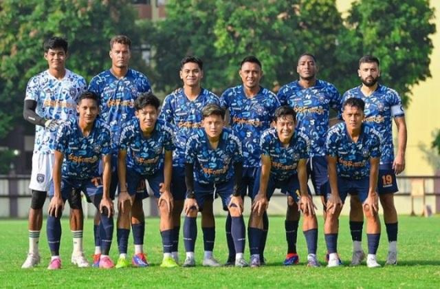 Skuad-PSPS-Pekanbaru-kala-ujocoba-dnegan-Adhyaksa-Farmel.jpg