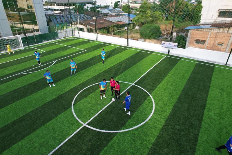 Suasana-lapangan-Kencana-Mini-Soccer-di-Jalan-Dahlia-Kota-Pekanbaru.jpg