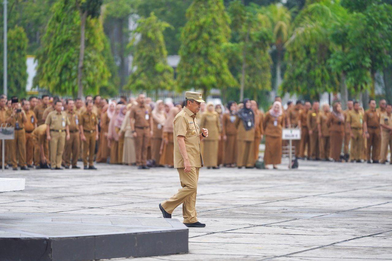Syamsuar-resmi-mengakhiri-masa-tugasnya-sebagai-Gubernur-Riau.jpg