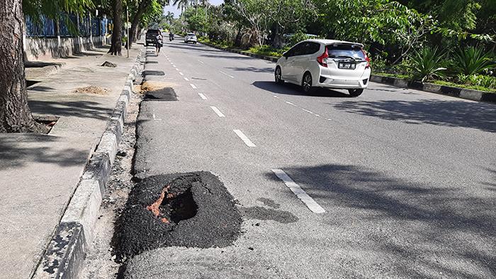Hanya Ditambal Sulam, Bekas Galian Pipa Perumdam Tirta Siak Pekanbaru Rusak Kembali