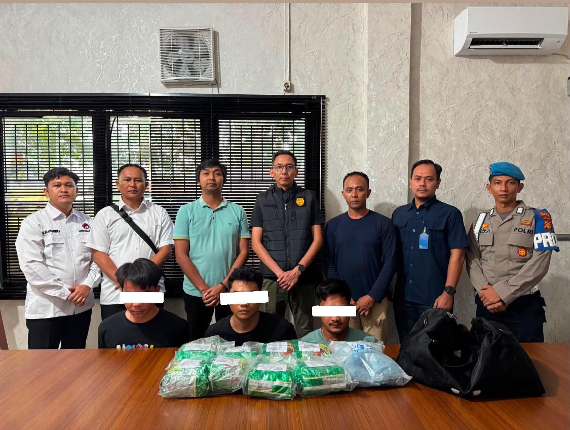 Tiga Pelaku Peredaran Narkoba Ditangkap Satres Narkoba Polres Bengkalis - Tribunpekanbaru.com