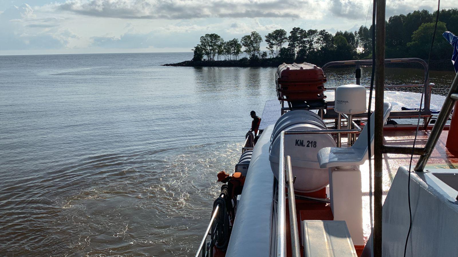 Tim-gabungan-masih-lakukan-pencarian-penumpang-kapal-jatuh-di-Perairan-Selat-Melaka.jpg
