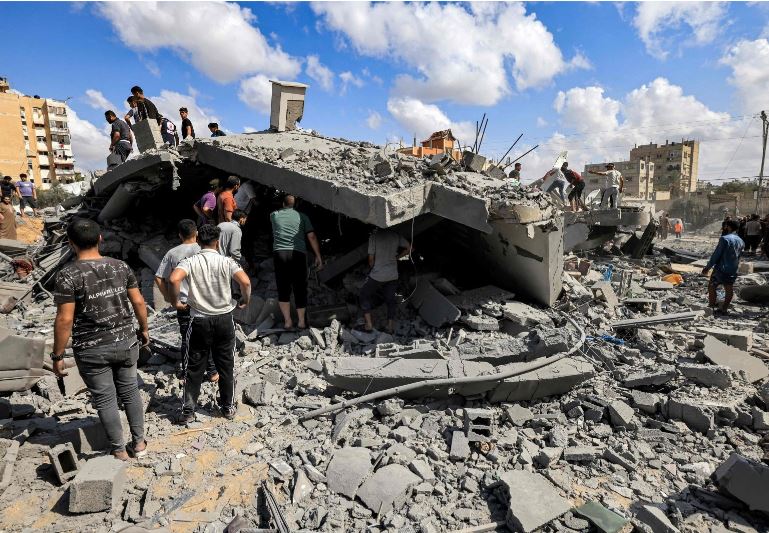 Israel Bohong, Warga Gaza yang Pindah ke Selatan Pun Diserang