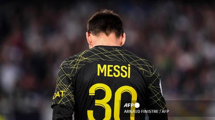 Xavi-Hernandez-beri-sinyal-soal-kemungkinan-Messi-balik-ke-Barcelona.jpg