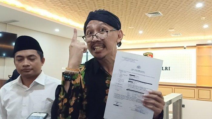 abu-janda-bela-deddy-corbuzier-sampai-bilang-konten-tutorial-jadi-gay-itu-ada-pesan-bagus.jpg