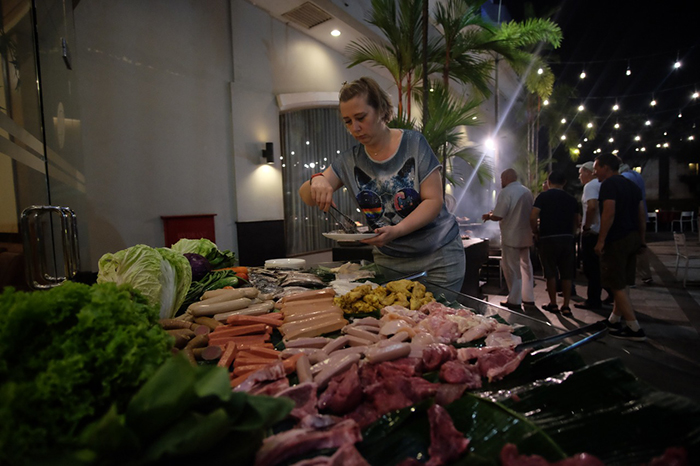 Ingin Makan Barbekyu? Kunjungi Carnivore di Grand Jatra Hotel Pekanbaru