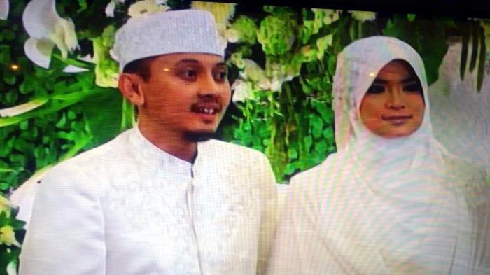 alzipco-dan-yulia-rachman-sah-menjadi-suami-istri_20150418_152115.jpg