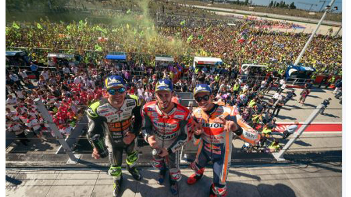 andrea-dovizioso-marc-mrquez-dan-cal-crutchlow-klasemen-motogp-san-marino_20180909_231713.jpg