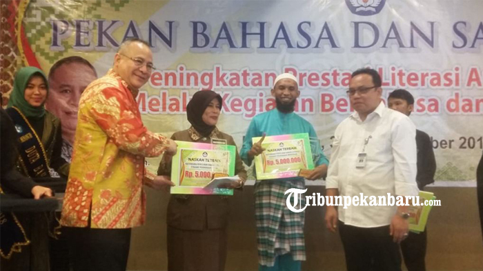 balai-bahasa-riau-gelar-pekan-bahasa-dan-sastra_20180903_212510.jpg