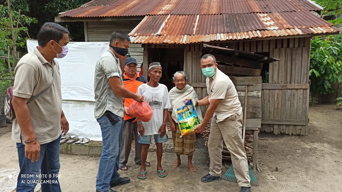 Peduli Warga Terdampak Covid-19, Karyawan RAPP & APR Kumpulkan Sumbangan, Bagikan 400 Paket Sembako