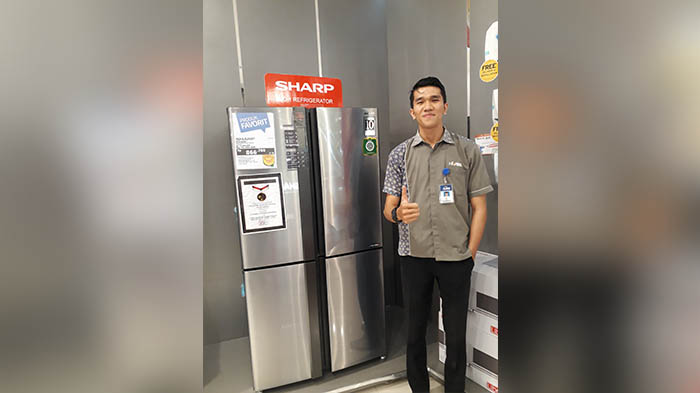 Sharp Hadirkan Kulkas Premium
