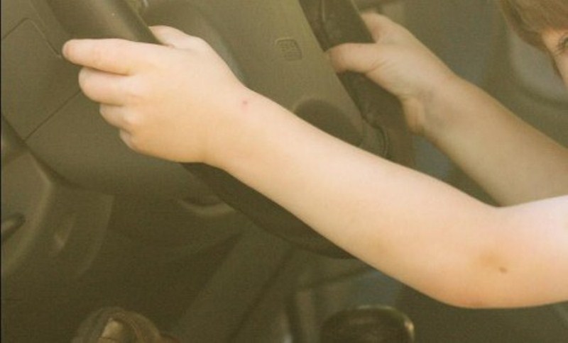 Mau Beli Lamborghini, Bocah 5 Tahun Sendirian Menyetir Mobil Orangtuanya