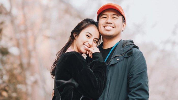 Mantan Penyanyi Cilik Joshua Suherman Melamar Kekasihnya Clairine Clay Setelah 3 Tahun Pacaran