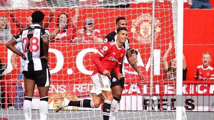 cristiano-ronaldo-merayakan-setelah-mencetak-gol-mu.jpg