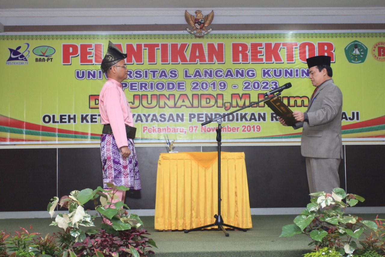 Dr Junaidi Resmi Dilantik Menjadi Rektor Unilak