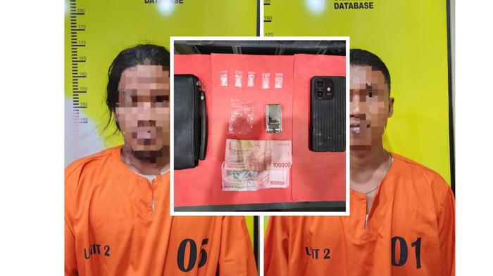 Satresnarkoba Polres Dumai Ringkus Dua Pria Bersama Lima Paket Narkotika - Tribunpekanbaru.com