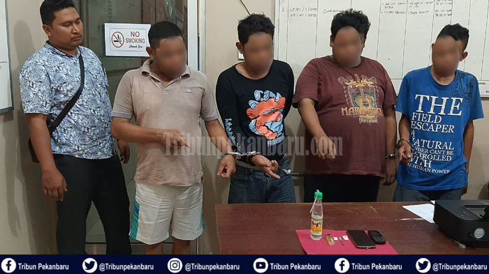 empat-pria-di-riau-pesta-narkoba-ditangkap-polisi-di-room-karaoke-diciduk-saat-asik-bernyanyi.jpg