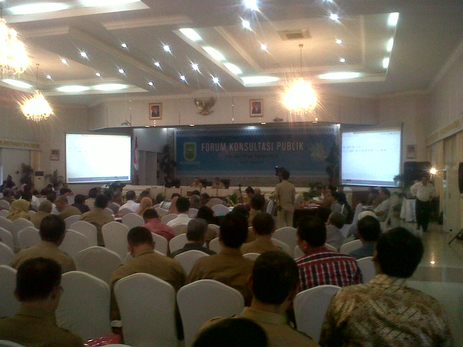 Plt Gubernur Riau Gelar Forum Konsultasi Publik