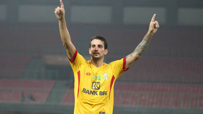 gelandang-bhayangkara-fc-flavio-beck-junior-2019.jpg
