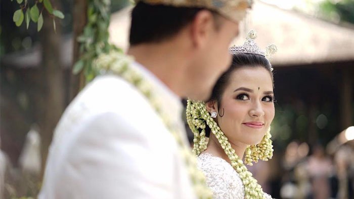 Nggak Kalah Dengan Raisa, Begini Cantiknya 3 Adik Perempuan Hamish Daud