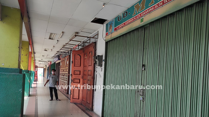 Foto : Toko Tutup di Hari Pertama PPKM Level 4 Kota Pekanbaru - hari-1ppkm-level-4-pekanbaru.jpg
