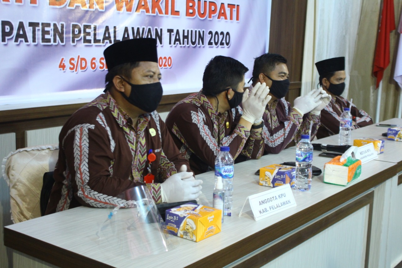 hari-ini-adi-sukemi-rais-jalani-cek-kesehatan-kpu-pelalawan-verifikasi-syarat-calon-pilkada.jpg