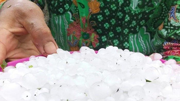 Hujan Es Landa Lima Desa di Aceh Tengah, Ratusan Rumah Warga Rusak - hujan-es-aceh1.jpg