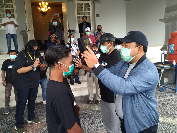 Masih Ingat 2 Pemuda Olak Bernazar Jalan Kaki ke Siak?Akhirnya Mereka Tunaikan,Bertemu Alfedri-Husni