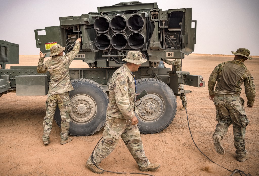 ilustrasi-roket-himars-amerika-serikat-roket-ini-hancur-diserang-rusia.jpg
