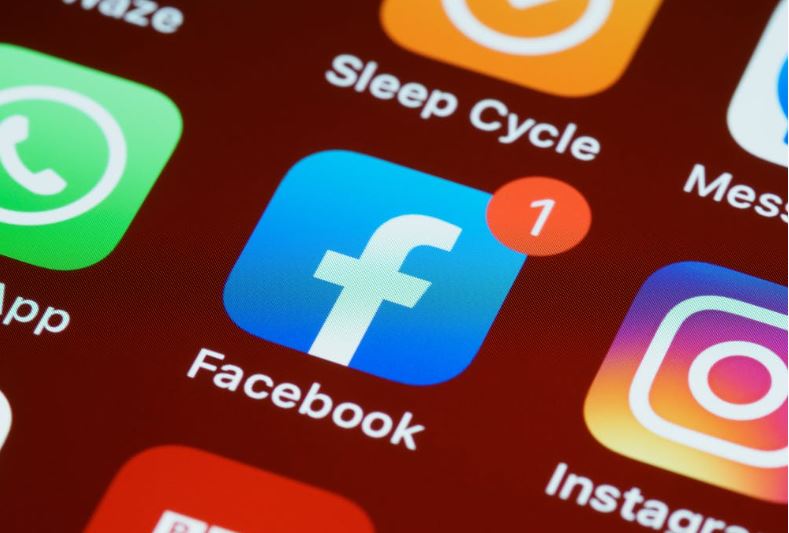 Terancam Diblokir, Ini Alasan Platform Digital Asing WhatsApp hingga Google Wajib Daftar ke Kominfo