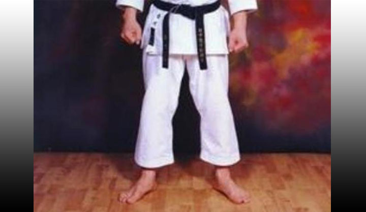 ilustrasi_atlet_karate_karateka_1.jpg