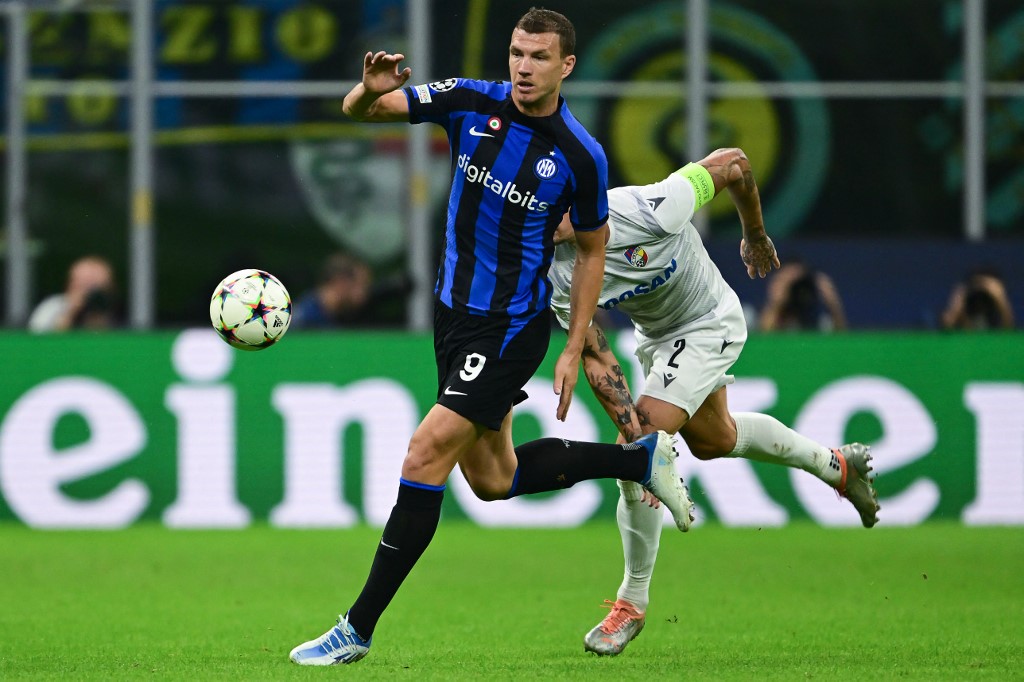 Inter Milan Gantung Nasib Edin Dzeko, Kontrak Baru Belum Ditawarkan