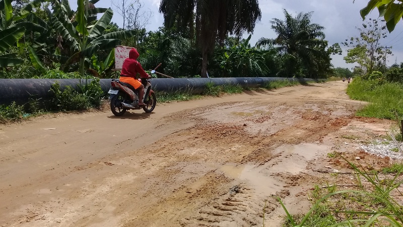 jalan-tanah-dumai_20180416_120208.jpg