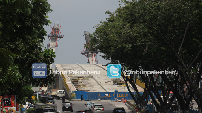 jembatan-siak-iv-terbengkalai-3_20160112_170115.jpg