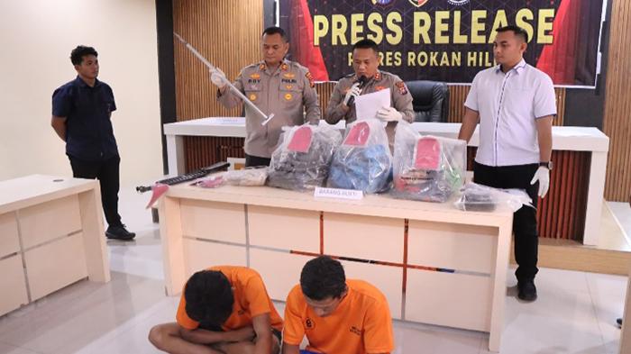 Ayah dan 2 Anak Habisi Nyawa Petani Sawit di Rohil, Masukkan Mayat Dalam Karung Dibuang di Parit