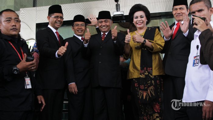 ketua-kpk-agus-rahardjo-alexander-marwata-basaria-panjaitan-saut-situmorang_20151221_194818.jpg