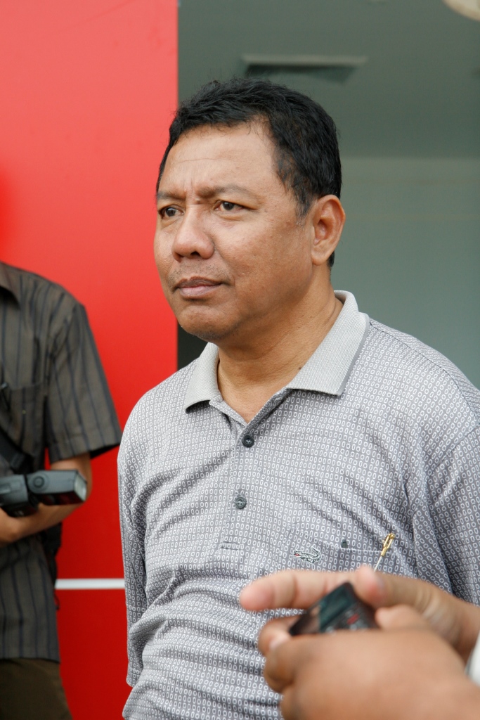 ketua-umum-koni-riau-emrizal-pakis_20151120_163136.jpg