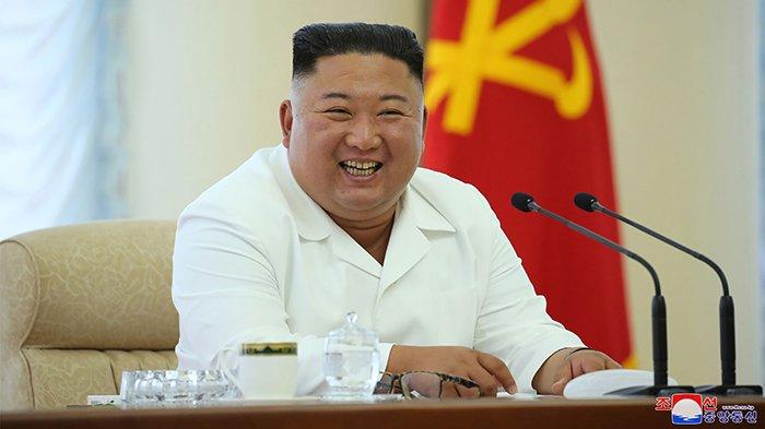 kim-jong-un-senyum-manis.jpg